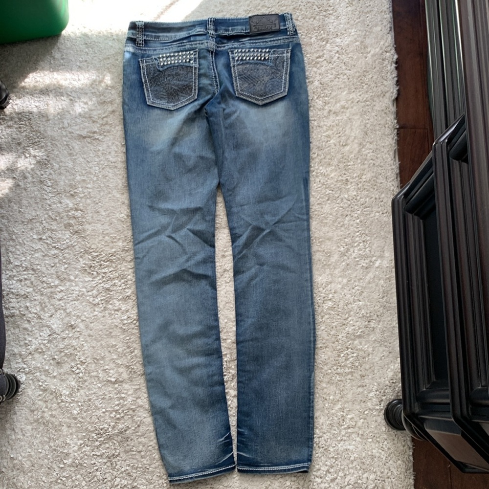 Truth Jeans, Like New - Picture 4 of 5